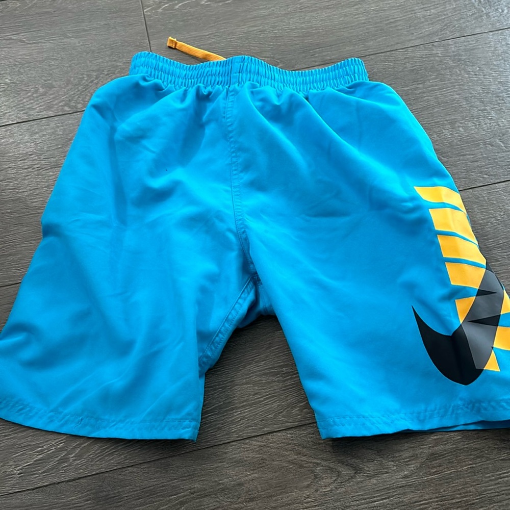 Nike boys swimsuit. Size large 12-14. Like new